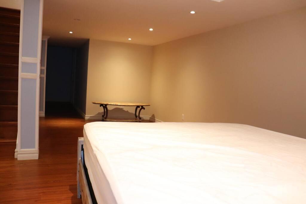Entire 4 Bed Room Detached Residential Home Ajax Luaran gambar