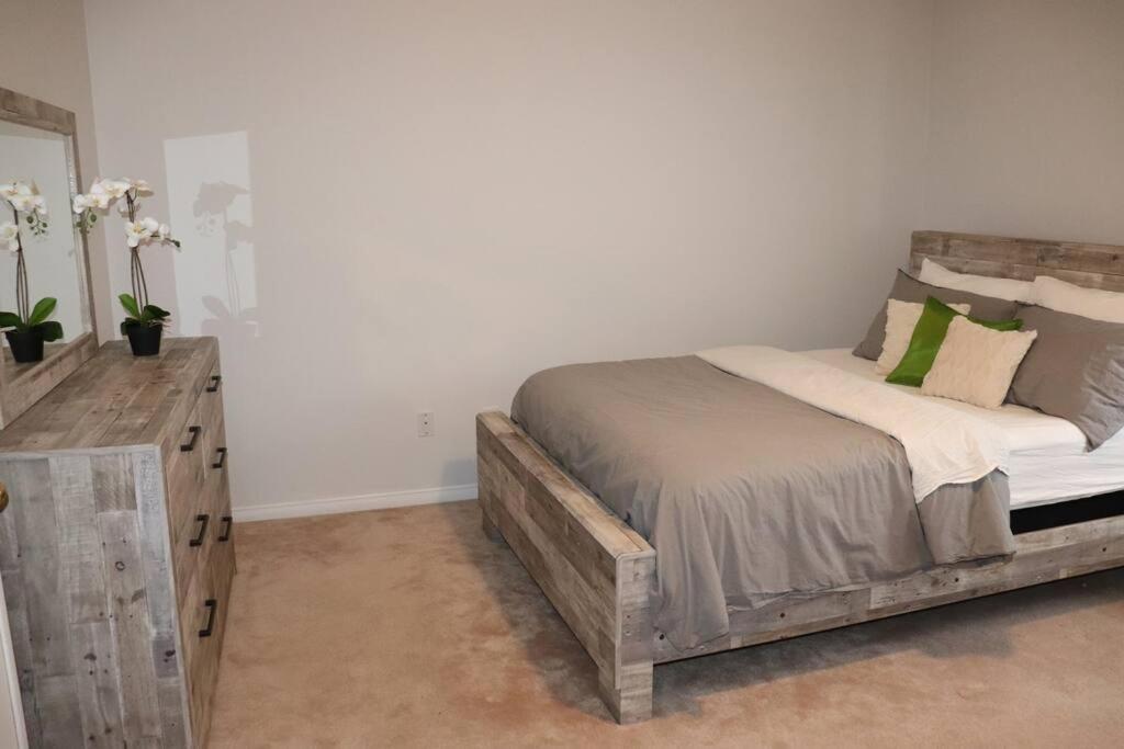 Entire 4 Bed Room Detached Residential Home Ajax Luaran gambar