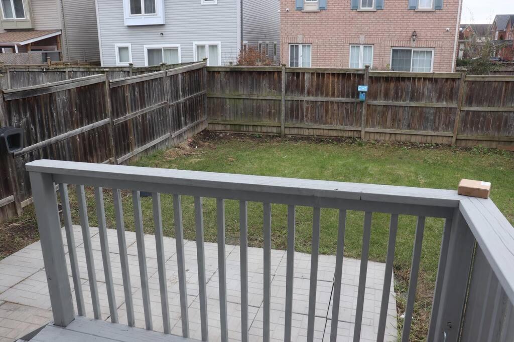 Entire 4 Bed Room Detached Residential Home Ajax Luaran gambar